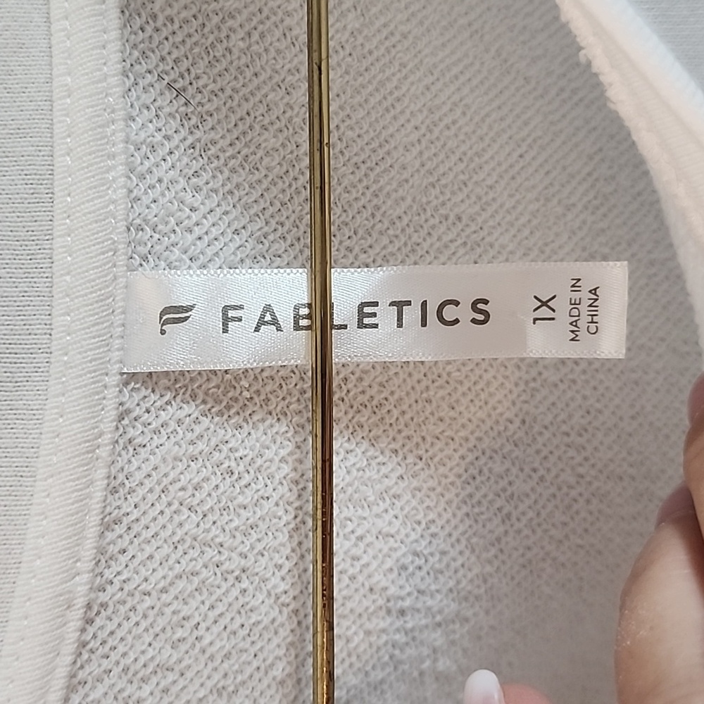 Fabletics Never Settle White Pullover Graphic Swe… - image 4